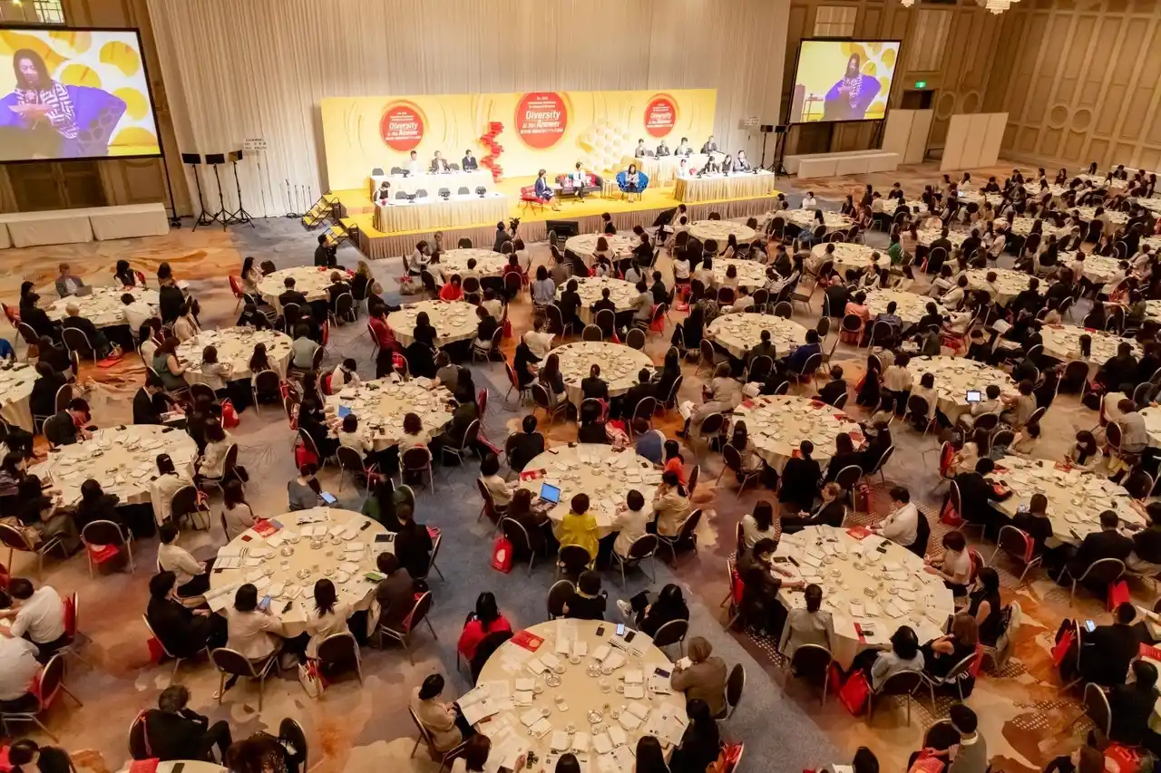 【株式会社イー・ウーマン】 大盛況のうちに閉幕!涙も感動もあふれた「第30回国際女性ビジネス会議」、24国籍、約800人の熱気に包まれ、登壇者70名のパワフルな言葉で体感した「ダイバーシティこそが答え!」