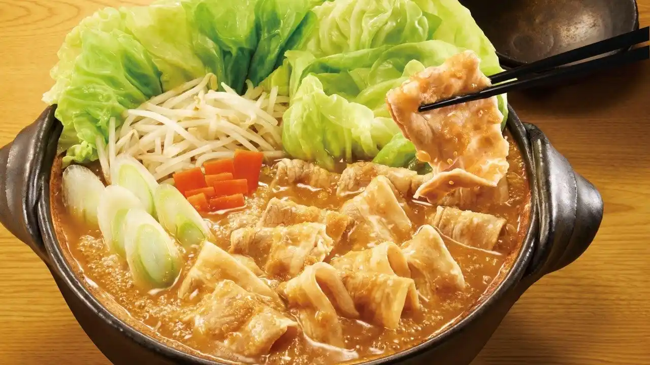 モランボンが考えるトレンド鍋は「定番の味」＋「アクセント」　『コク旨スープがからむ 躍動の生姜味噌鍋用スープ』新発売『同 ねぎ塩鍋用スープ』リニューアル発売