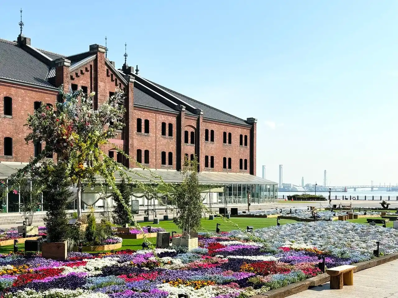 【横浜市】 「横浜赤レンガ倉庫の魅力、手のひらに」～横浜市とnanoblock(R)のはじめてのコラボ企画～