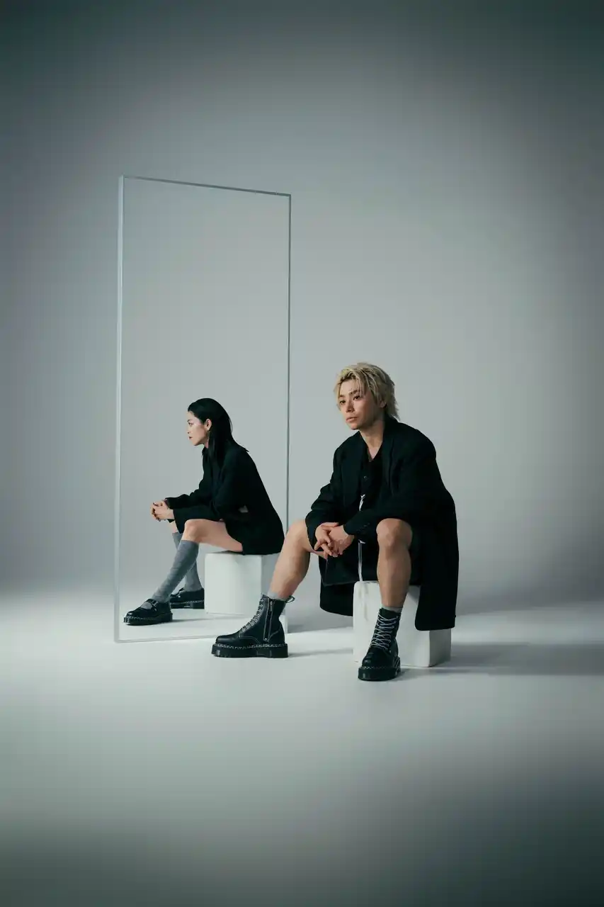 DR. MARTENSより春の最新コレクション“THE DOUBLE STITCH”と 日本限定発売の“THE WHITE SMOOTH”が登場！