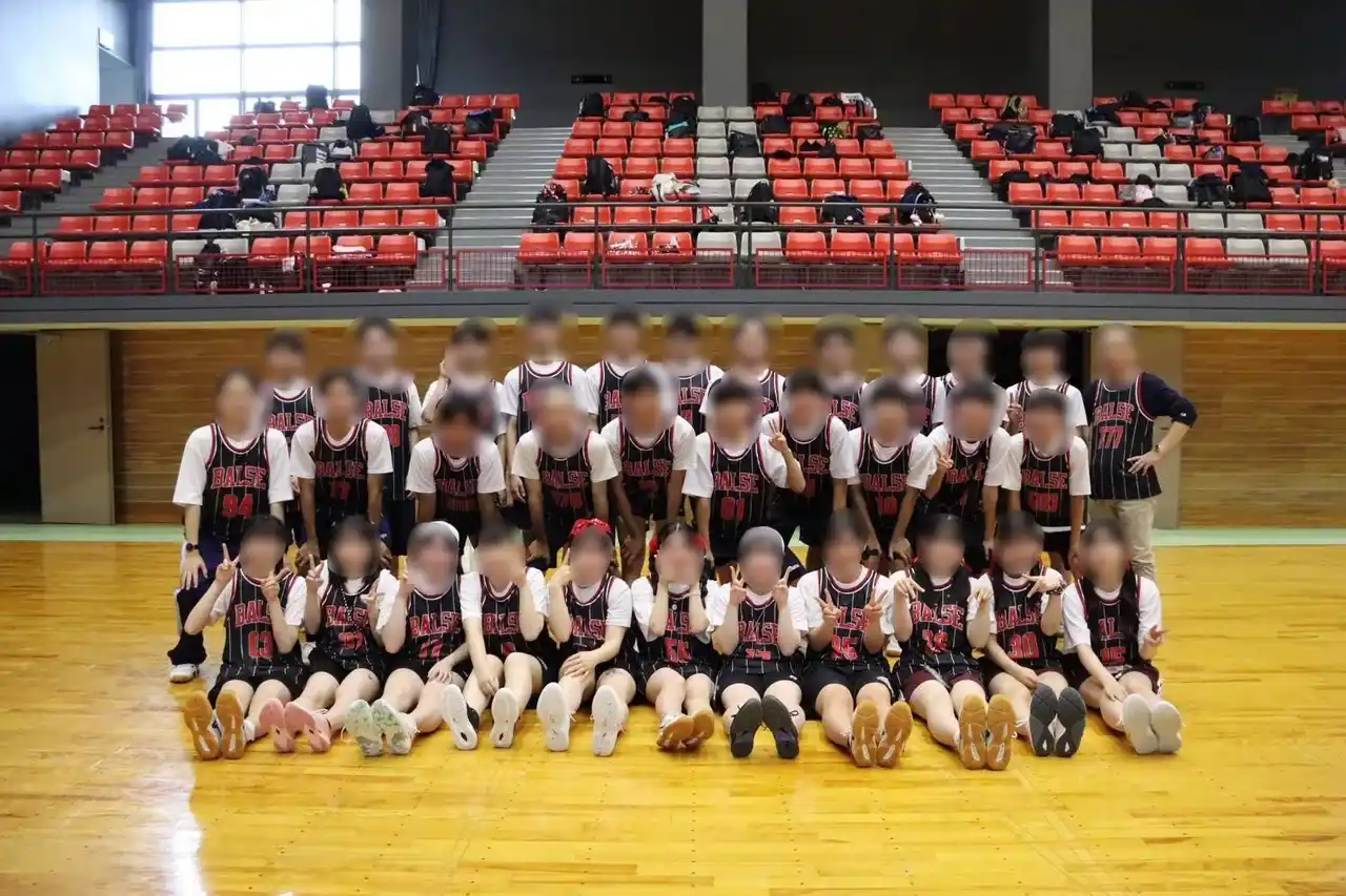 【株式会社chikyubito】 株式会社chikyubitoのブランド、クラTスタジオが【岩手県立黒沢尻北高等学校】様のクラスTシャツを作成いたしました。