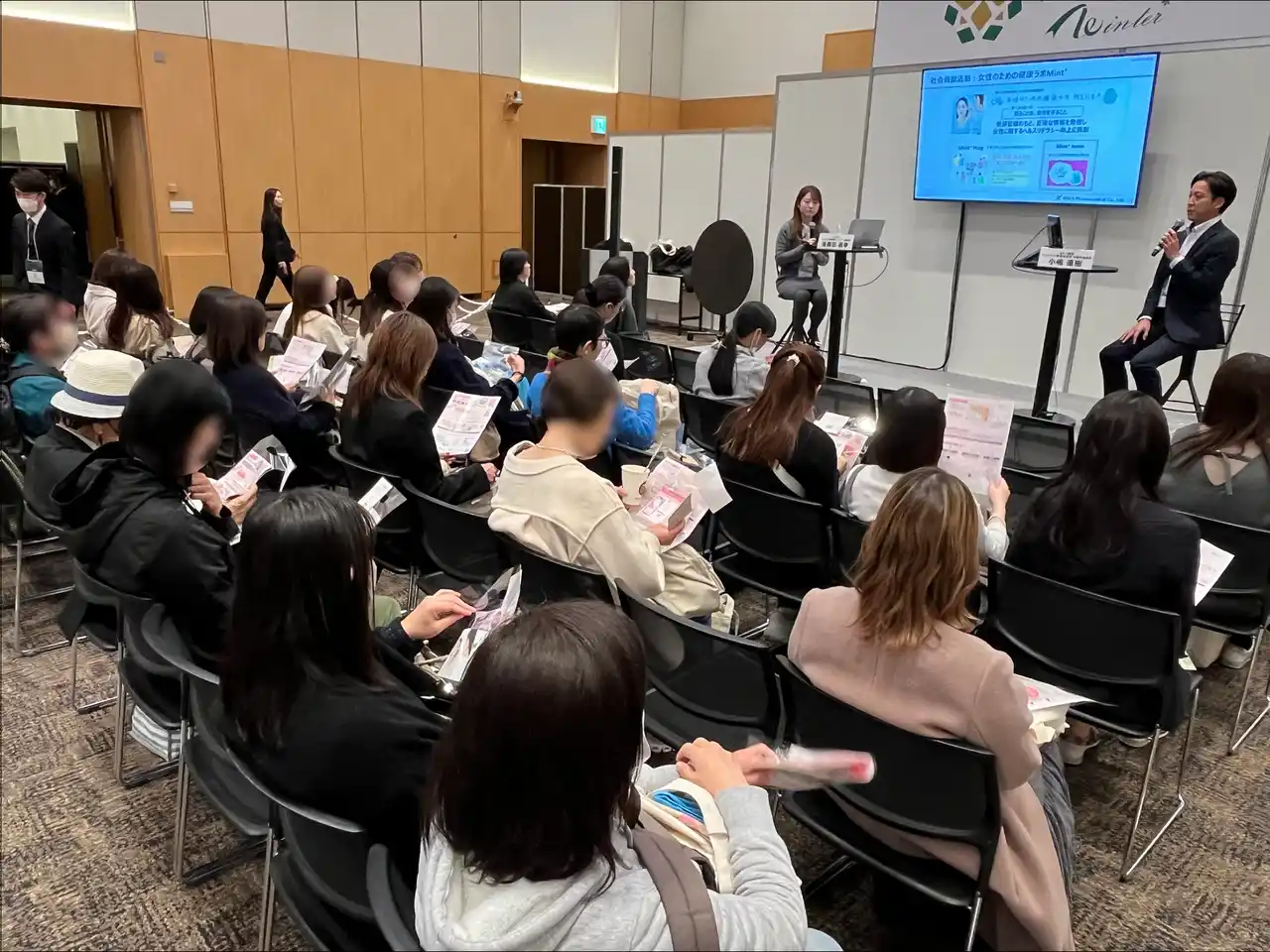 【株式会社ネクイノ】 【出展報告】トイレの個室で生理用ナプキンが受け取れる「トレルナ」WOMAN EXPO 2025 winter に出展