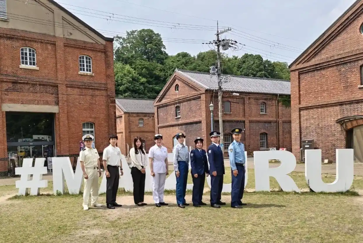 【舞鶴市】 8月24日、舞鶴市内の官公庁だけが集まる初の合同就職説明会を開催