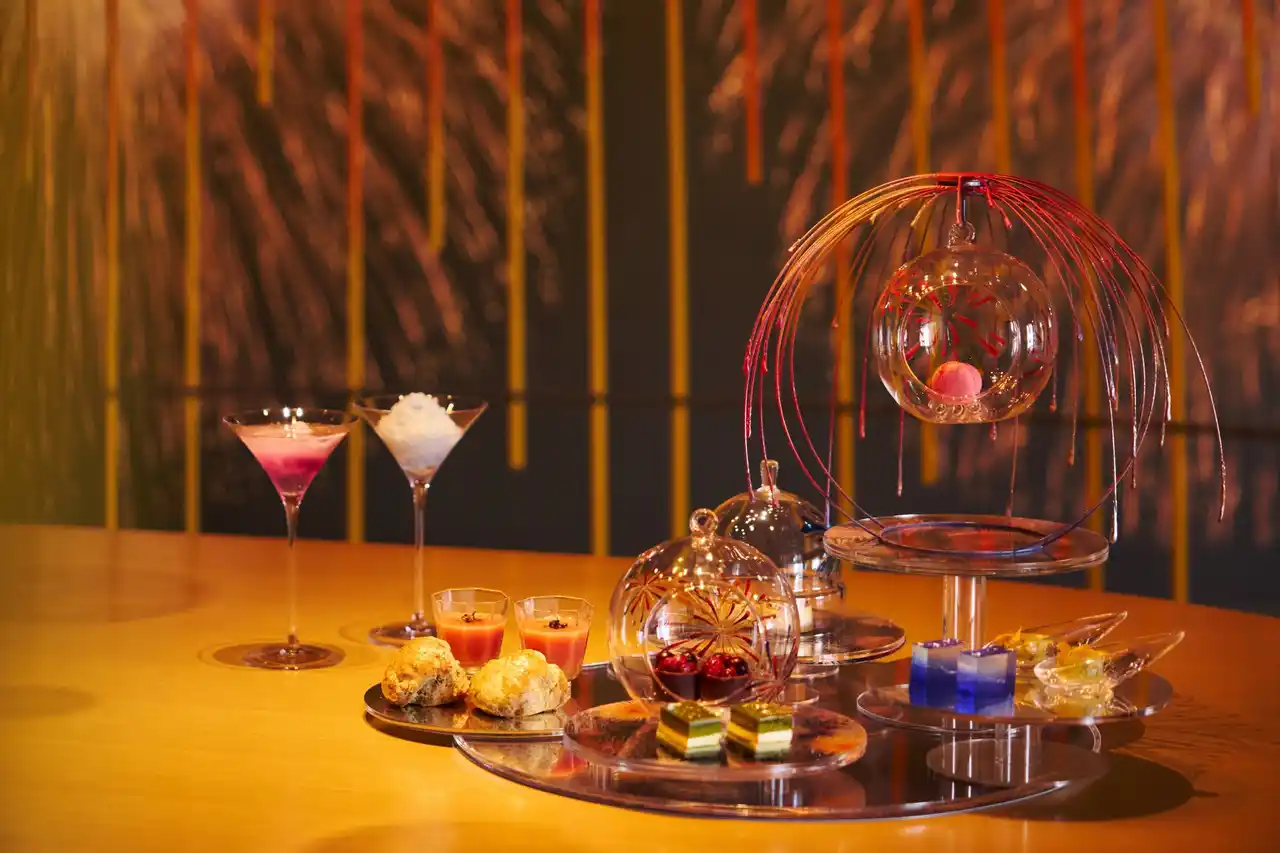 【リゾナーレ熱海】熱海名物の花火を“食べる“体験。夏の夜空に輝く花火に包まれる「花火アフタヌーンティー」初開催