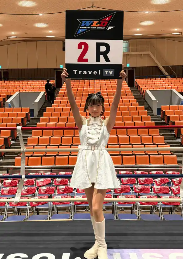 現役中学2年生・MIUさん(13歳)が史上最年少ラウンドガールとして再び登場！「WLD Vol.4」後楽園ホールで堂々のパフォーマンス