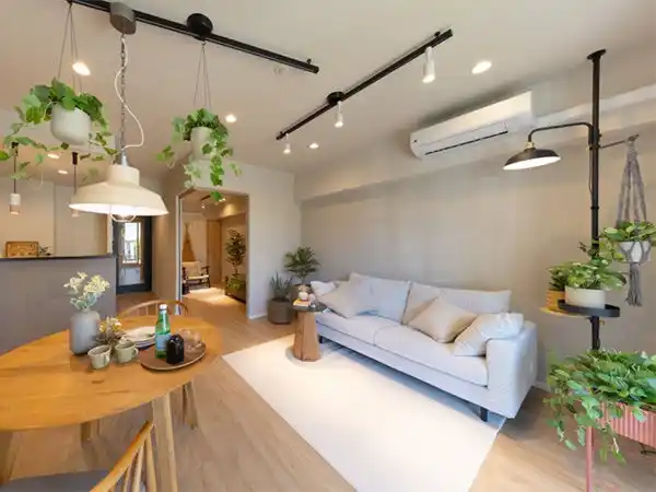 【大和ハウス工業株式会社】 緑と珈琲が癒しを紡ぐ、自分らしい日常を実現するリノベーション住戸(ニュースリリース)