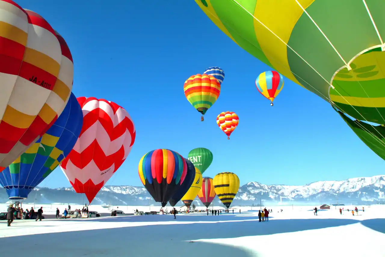 【新潟県小千谷市】本州唯一の雪上気球大会「第50回記念大会 おぢや風船一揆」を２月21・22日に開催！
