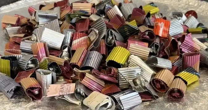 【株式会社アルテジェネシス】 カットカラー専門【チョキペタ】半年間の実証を経て実装へ　　　　廃カラー剤アルミチューブを再資源化