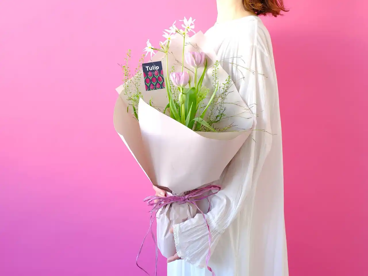 新しい年に希望を咲かせる、春を告げるチューリップ 成人の日や愛妻の日にもおすすめ！大切な方へ想いを込めて贈りたい花