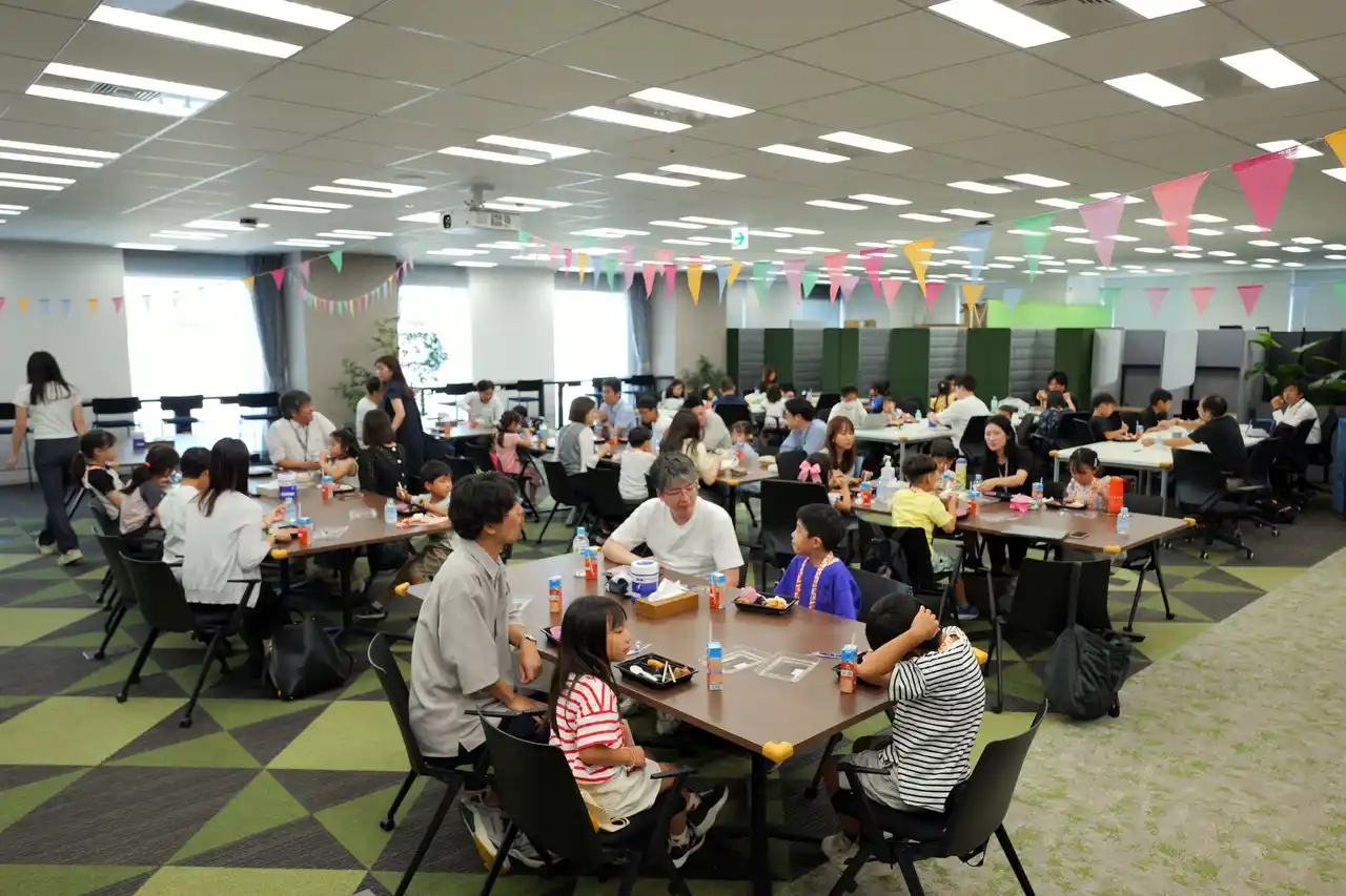 【株式会社ノースサンド】 社員が子どもと一緒に出社できる「コドモ to オフィス」を初開催 by PR TIMES