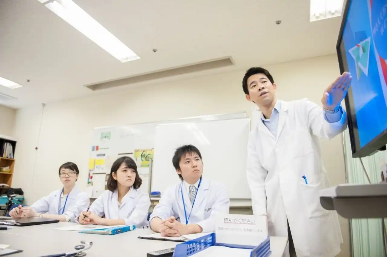 【ヒューマン】 ─ ウェールズ大学MBAプログラム ─ 　卒業生・山口大学病院准教授が語る「総合診療医と地域医療の未来」　オンライン講演会実施レポート