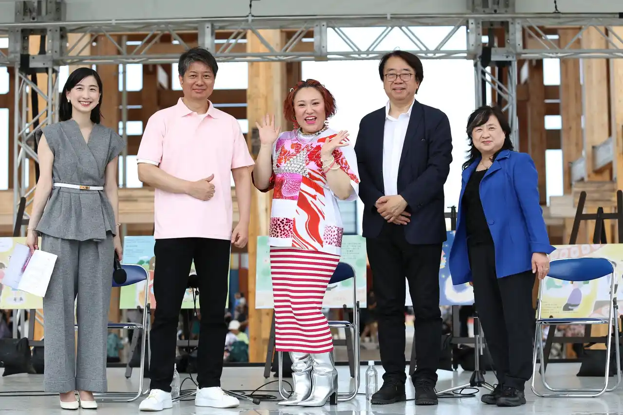 【ヒューマンライフコード株式会社】 ＜大阪・関西万博＞『へその緒』が、命を救う！KIZUNAトーク　　かわいいキッズがステージ彩る「輝くKIZUNAファッションショー」同時開催