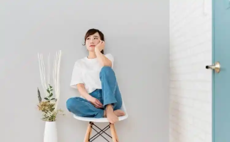 【シックスセンスラボ株式会社】 【フェムテック＆フェムケアのシックスセンスラボ株式会社の全国調査】30歳以上の女性、ストレスの原因は経済不安、健康不安、家族関係。そのストレス解消法は？