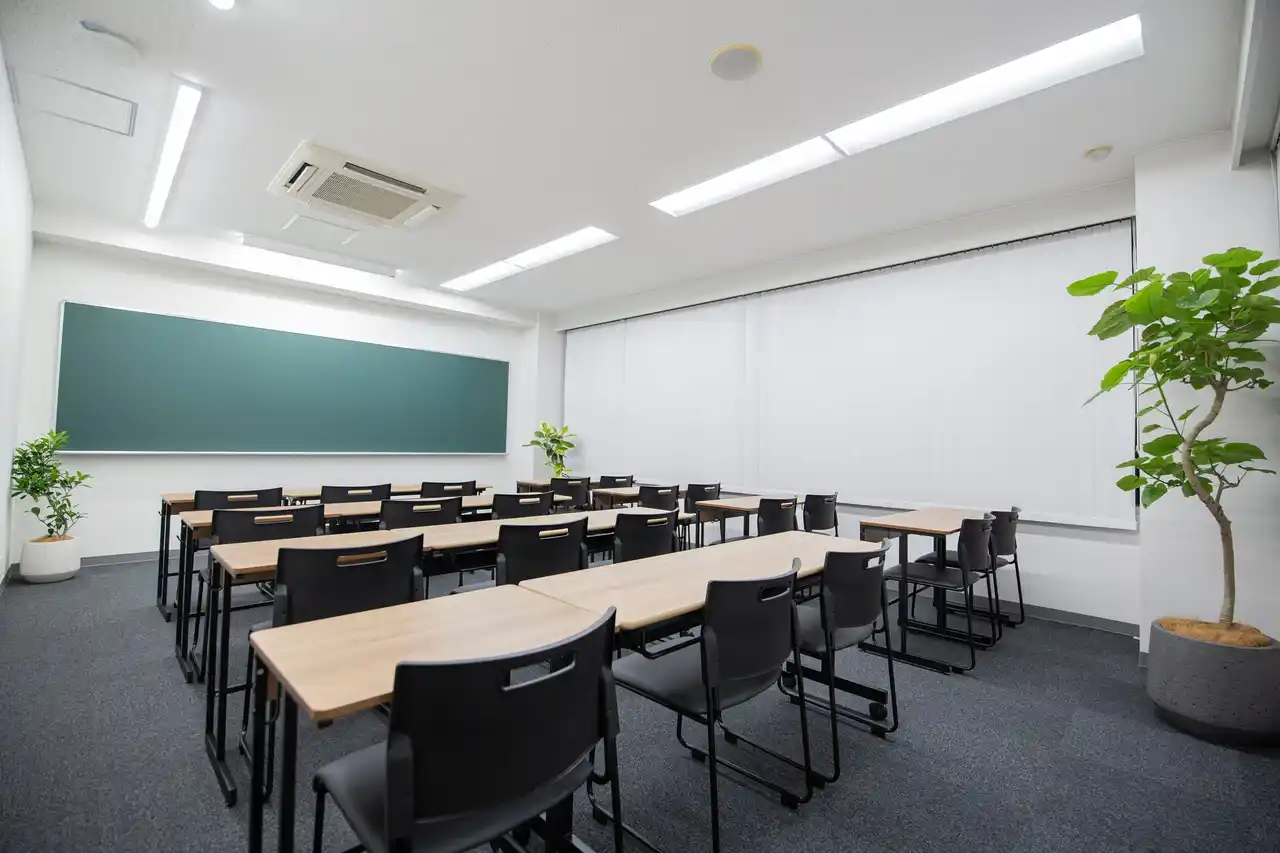 【株式会社厚胤塾】 最難関大学受験専門塾「厚胤塾」が8月11日に福岡校を移転！移転に伴い中学生講座を新規開講！