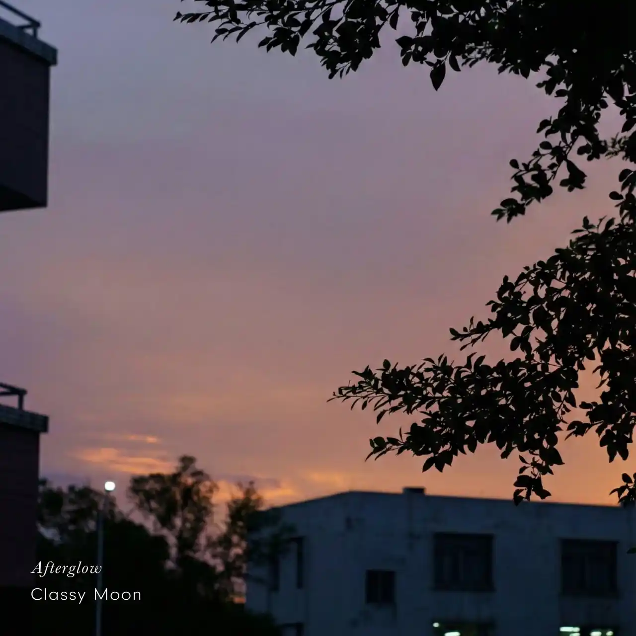 【株式会社クロア】 心を落ち着かせる“究極の癒やし”。Classy Moon『Afterglow』ピアノヒーリング最新作 配信開始