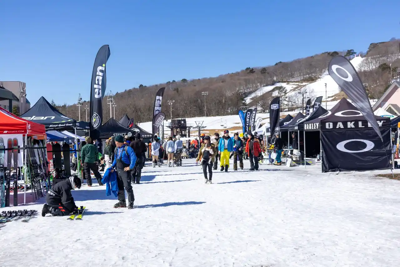 【ネコマ マウンテン】日本初開催となるスノーボード国際大会も観戦できる、雪上フェス「NEKOMA MOUNTAIN FEST」開催