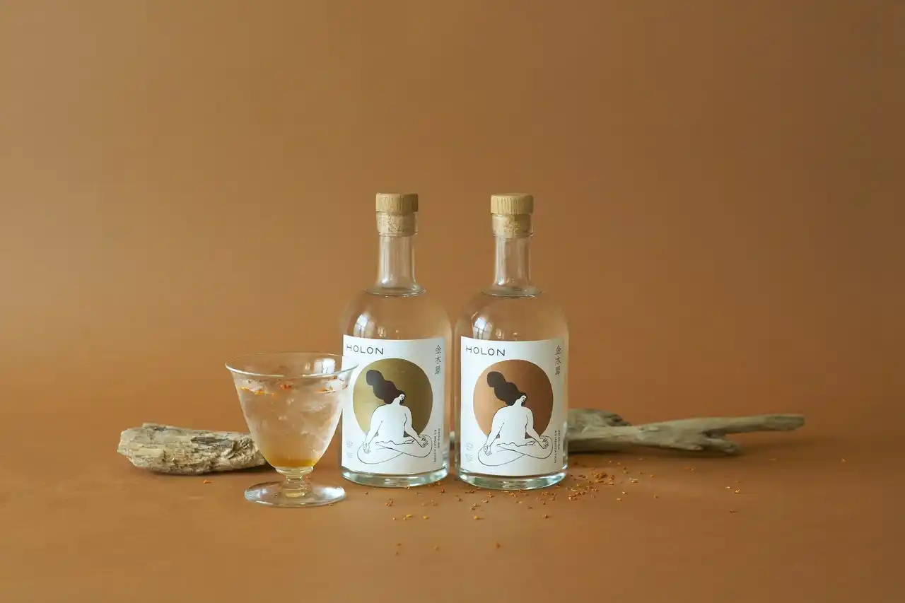 クラフトジンブランド〈HOLON〉より人気フレーバー・金木犀のジンのプレミアム版を数量限定で新発売