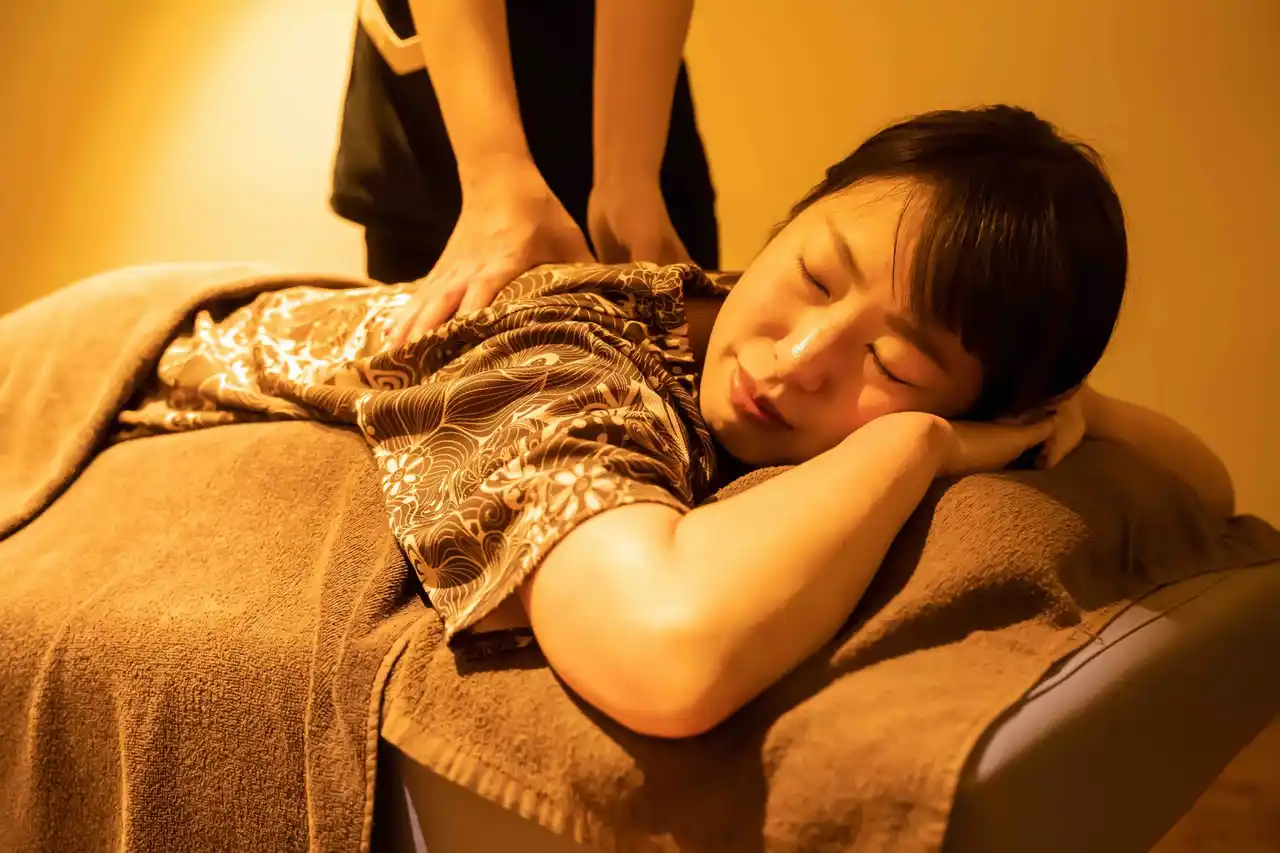 【パーク２４グループ】 東京・池袋　都心の大人のスパ施設「タイムズ スパ・レスタ」お得な特別入館パックや秋限定サウナイベントなどを実施する秋のイベントを開催