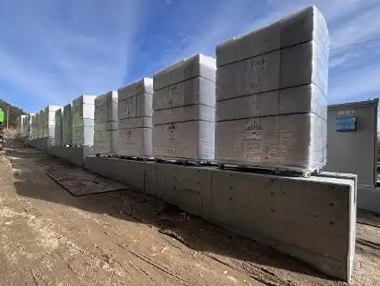 【日本蓄電池株式会社】山口県柳井市にて系統用蓄電施設「NC柳井市遠崎洛田蓄電所」蓄電池設置開始