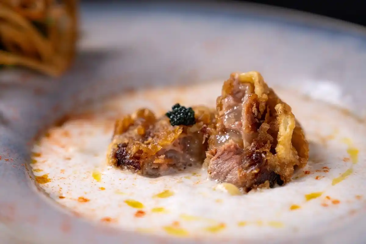 【沖縄・名護市初上陸】フレンチソーキ専門店「Crab Noodle 3.0」が2025年9月5日オープン。前日には子ども食堂イベント開催も