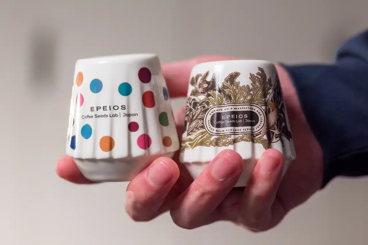 【EPEIOS】温度を感じて現れる鮮やかな色彩｜コーヒーやお酒、お茶など飲料の個性豊かな香りを楽しむテイスティングカップに温感変色モデル"Kiss Cup Vibrant Jungle・Fantasy Spot”発売