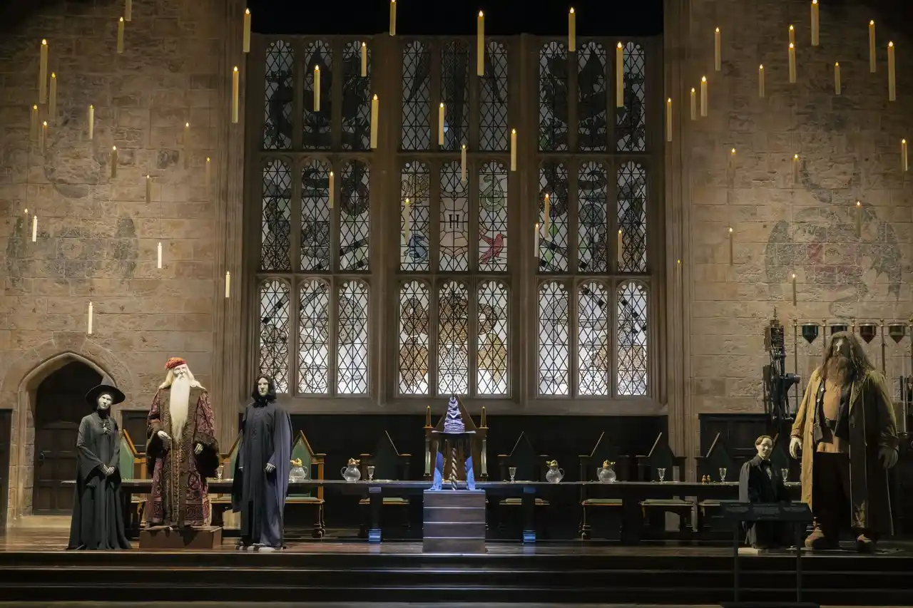 【ワーナー ブラザース スタジオ ジャパン合同会社】 ワーナー ブラザース スタジオツアー東京 - メイキング・オブ・ハリー・ポッター 映画『ハリー・ポッターと賢者の石』公開25周年記念　特別企画「ホグワーツからの招待状」本日スタート