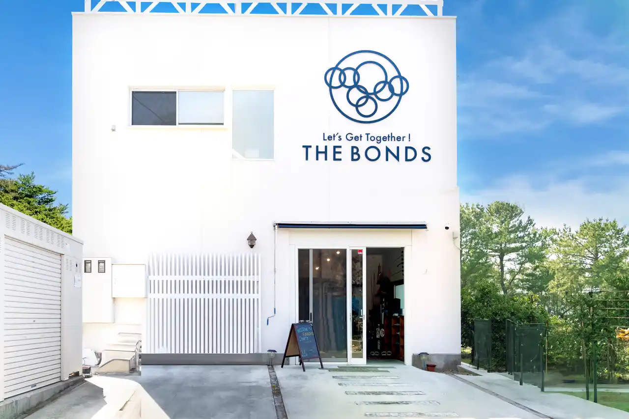 【三福グループ】 松山市中島「THE BONDS」が“泊まれるレストラン”へリニューアルオープン