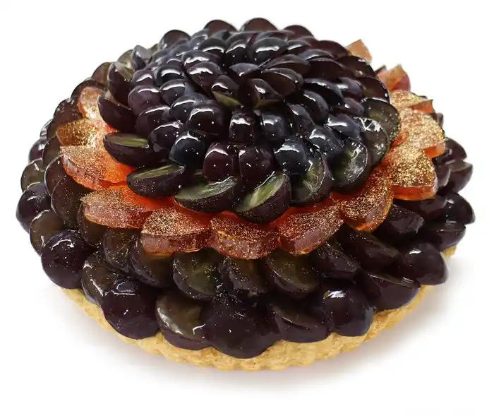 【株式会社ファイブフォックス】 長野生まれの紫黒ぶどう「ナガノパープル」をふんだんに使用したケーキを展開