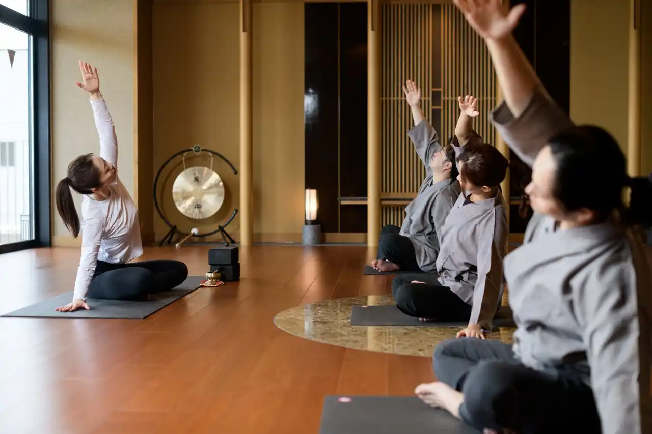 【青森 ウェルネスホテルReLabo】青森ねぶた祭期間2025年8月2日から8日『NEBUTA YOGA・PILATES　インクルード』開催　~ご宿泊者は全クラス無料でけがと疲労を予防~