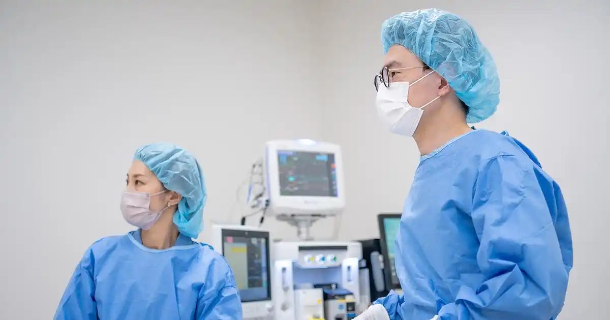 患者さまの負担を減らす鼠径ヘルニアの内視鏡日帰り手術が2,000件を達成｜医療法人大阪日帰り外科そけいヘルニアクリニック