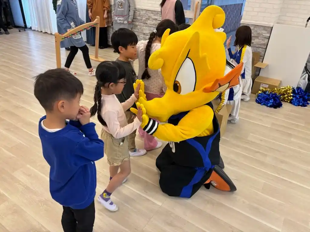 【シーホース三河】 子どもたちの笑顔が弾ける！シーホース三河が西尾市「mirai と～ぶこども園」を訪問、スポーツの楽しさを共有
