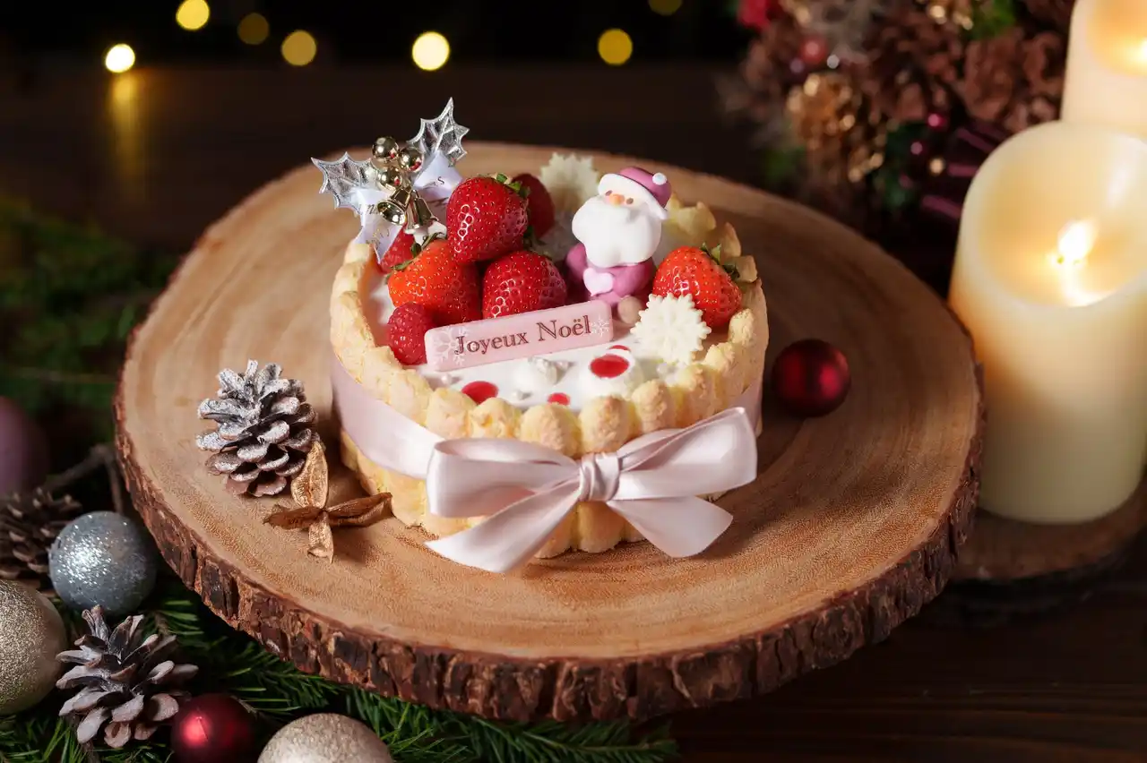 【仙台ロイヤルパークホテル】クリスマスを彩る2つの特別なケーキ