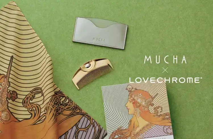 【株式会社マッシュホールディングス】 【MUCHA (ミュシャ)】MUCHA×LOVECHROME(R)初のコラボレーションが実現 純金加工ヘアコームK24GP TSUKIとアートを纏う特別BOXが登場