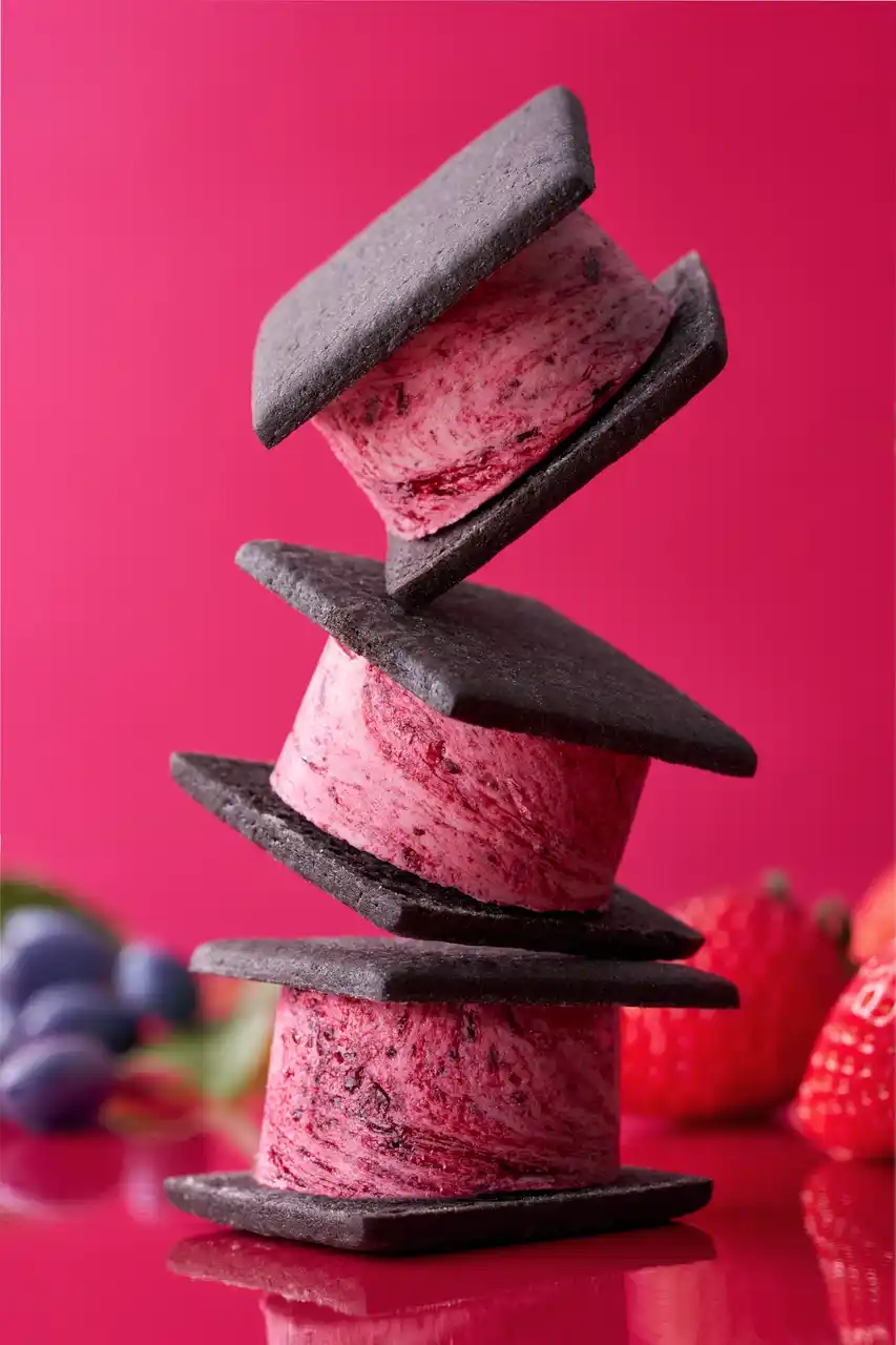 〈POP UP STOREオープン〉春のときめきを閉じ込めた、初めての「ストロベリー×ハスカップ」のご提案。