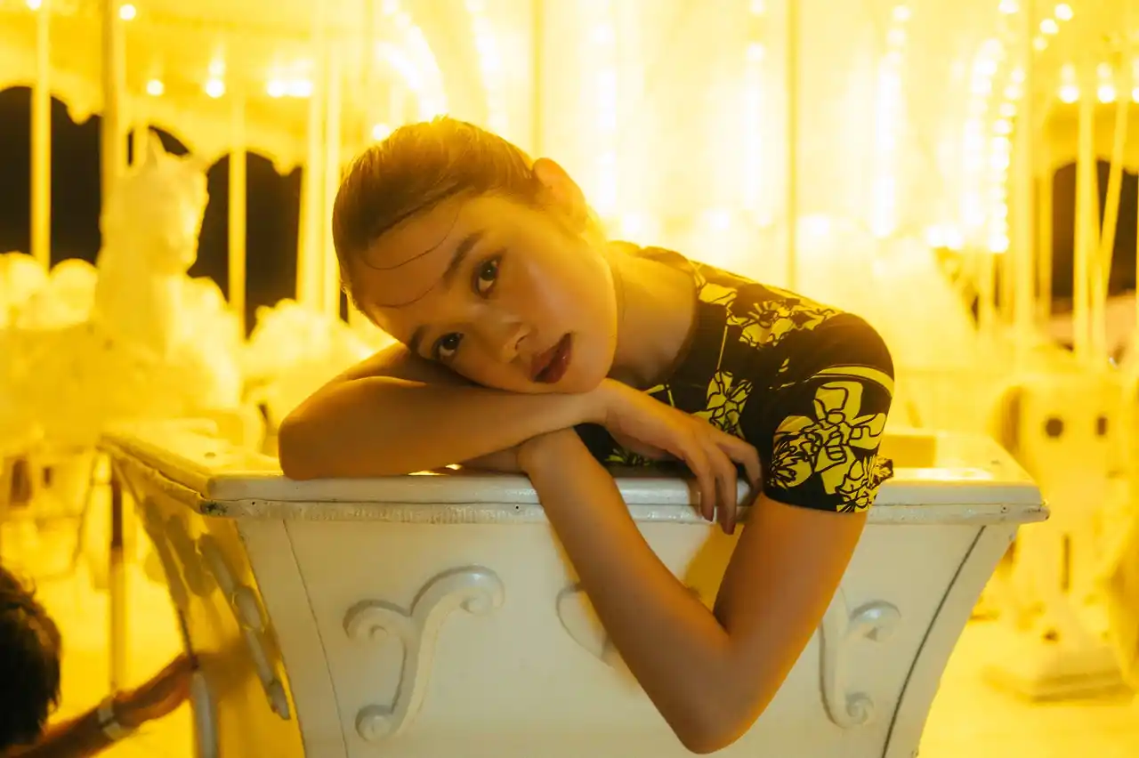 【株式会社東京ニュース通信社】 NHK朝ドラ『ばけばけ』ヒロイン・高石あかり、初写真集『幻灯』が大反響につき重版決定！ 未公開カットも特別公開。