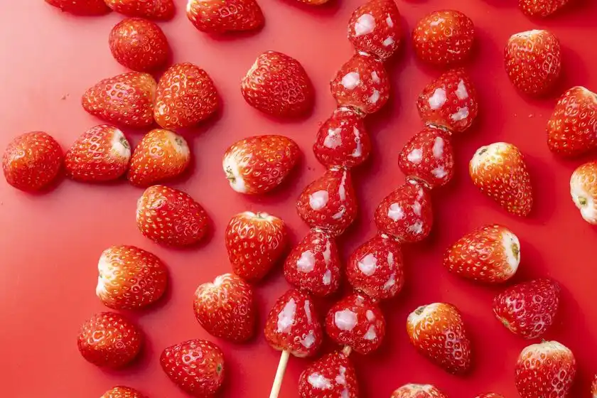 ロングいちごあめ