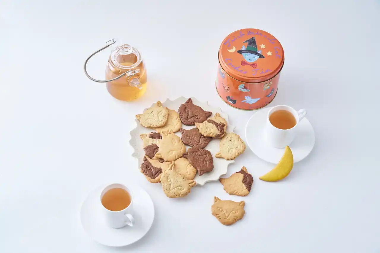 フェアリーケーキフェア、ネコクッキー缶の第5弾！ハロウィン限定“神様のいたずら”『Trick Miracle Cat Cookie Tin』9/1(月)新発売。同日より、ピスタチオ生バターサンドも復活