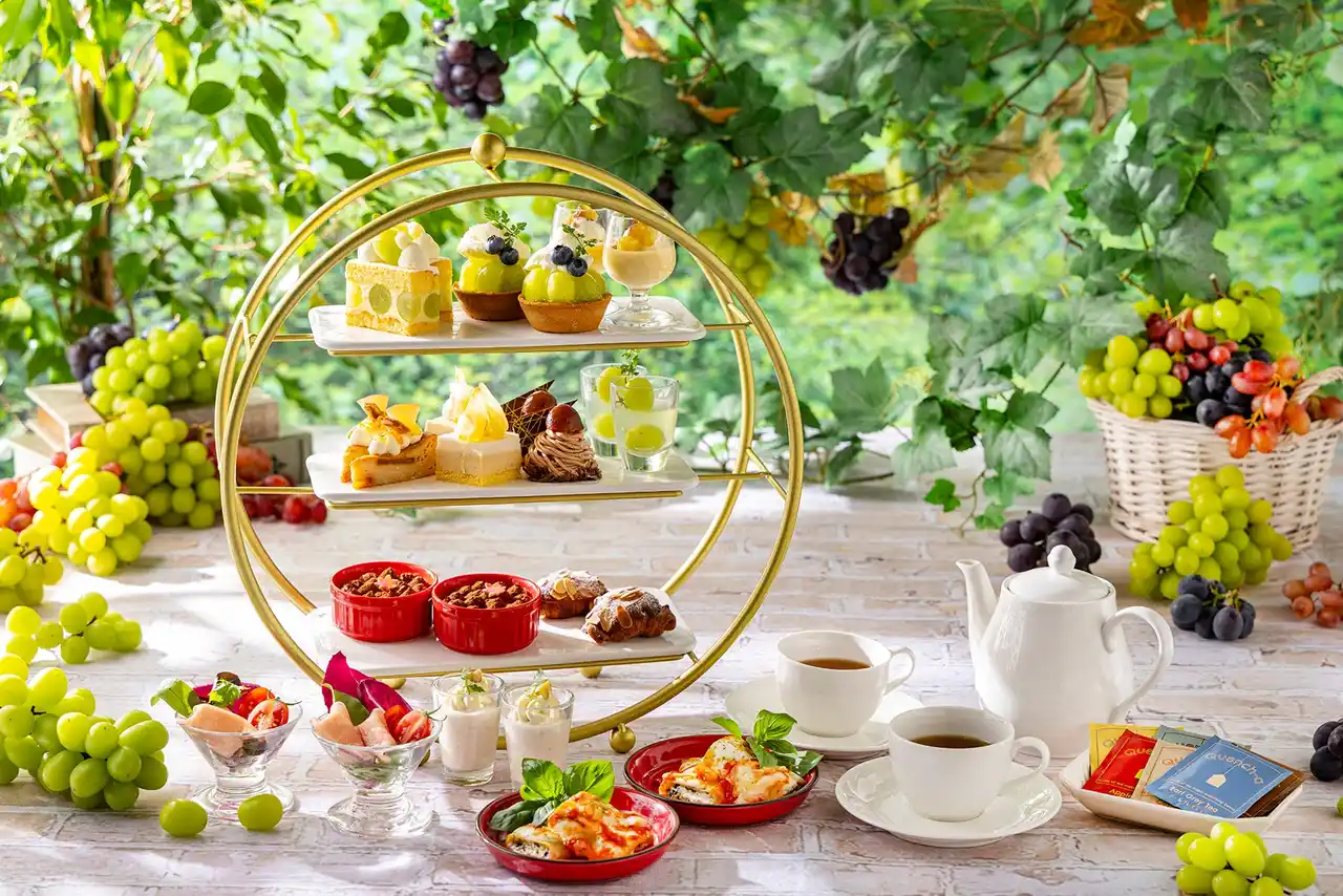 【HMJ】 【インターナショナルガーデンホテル成田】シャインマスカットと秋の恵みのアフタヌーンティー～平日限定のティータイム～