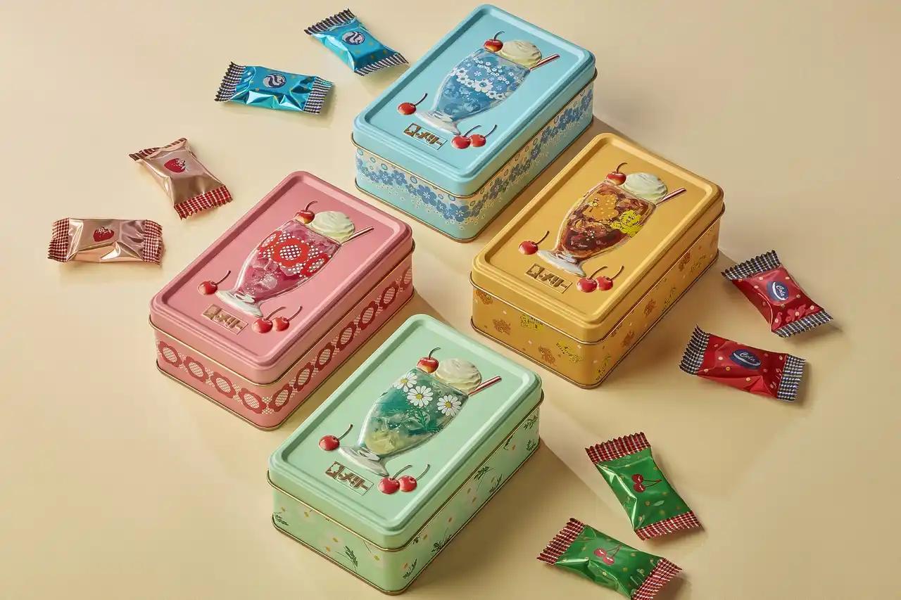 【株式会社メリーチョコレートカムパニー】 ご好評につきバレンタイン催事での再販が決定！はじけるキャンディチョコレート。×アデリアレトロアソートメントミニ缶4種を一部バレンタイン催事会場にて発売