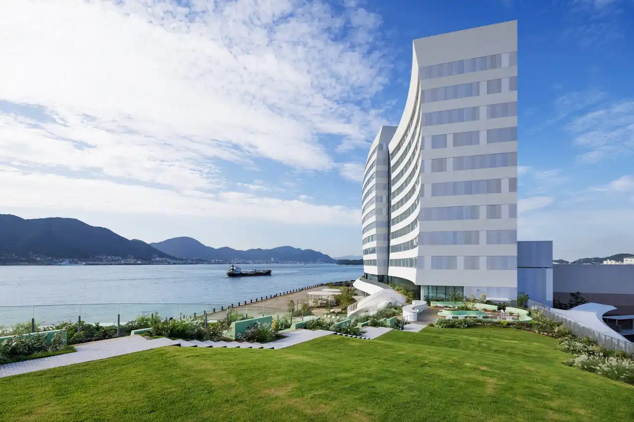 【アクトインディ株式会社】 『ファミリーの思い出応援プロジェクト』！12月に開業した「リゾナーレ下関」の無料宿泊券を3組6名様にプレゼント！