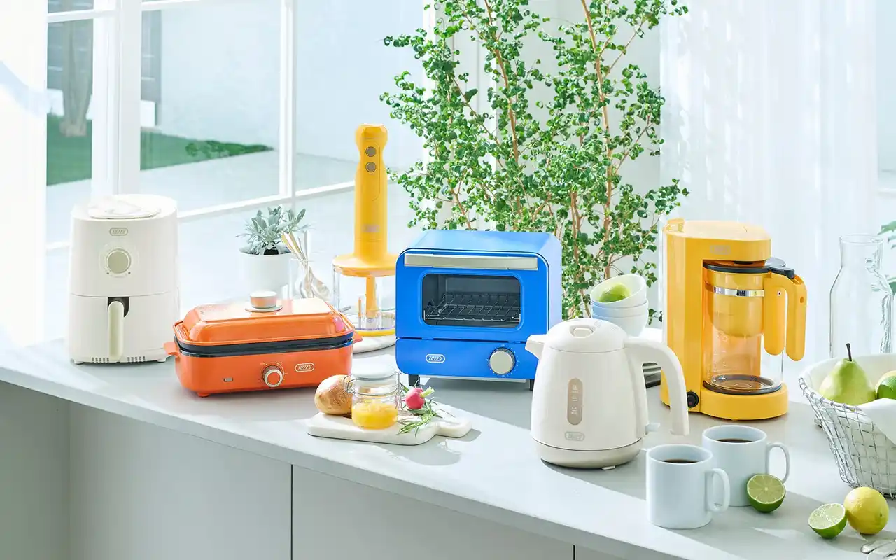 【株式会社ラドンナ】 Toffyシリーズの鮮やかなカラーのコレクション「Toffy Happy Collection」MoMA Design Storeにて期間限定ポップアップ開催！