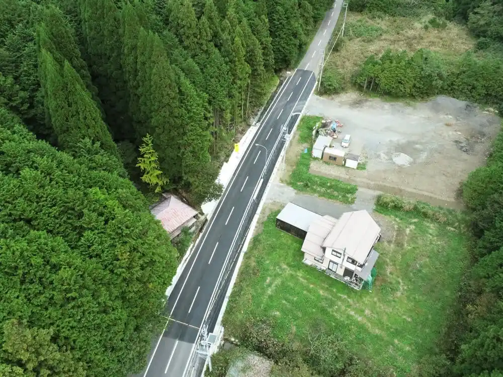 【AMGホールディングス株式会社】 高垣組施工の郡上市内道路整備工事にて「郡上土木事務所長賞」を受賞