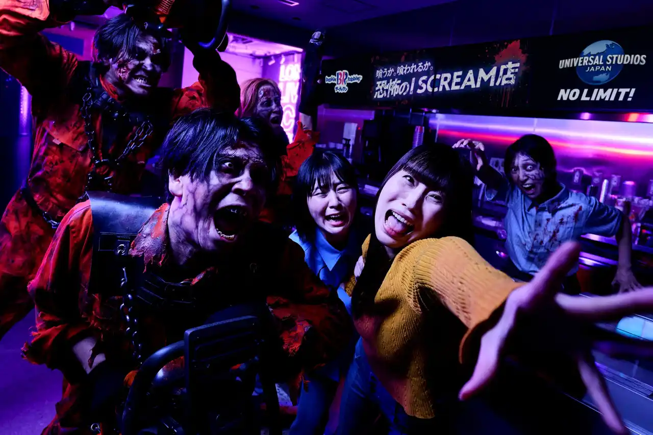 【合同会社ユー・エス・ジェイ】 ユニバーサル・スタジオ・ジャパン『ハロウィーン・ホラー・ナイト』の超凶暴ゾンビが真夏の東京・青山に、本日襲来！ゾンビが占拠した「サーティワン アイスクリーム」で、“正気を失う”恐怖の超絶叫！