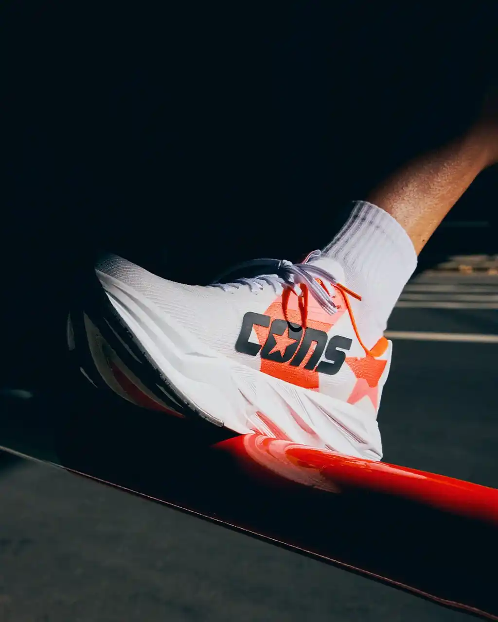 【コンバースジャパン株式会社】 ブランド初の厚底モデル「CONS RUNBOUNCE / 3itsuka」が発売開始