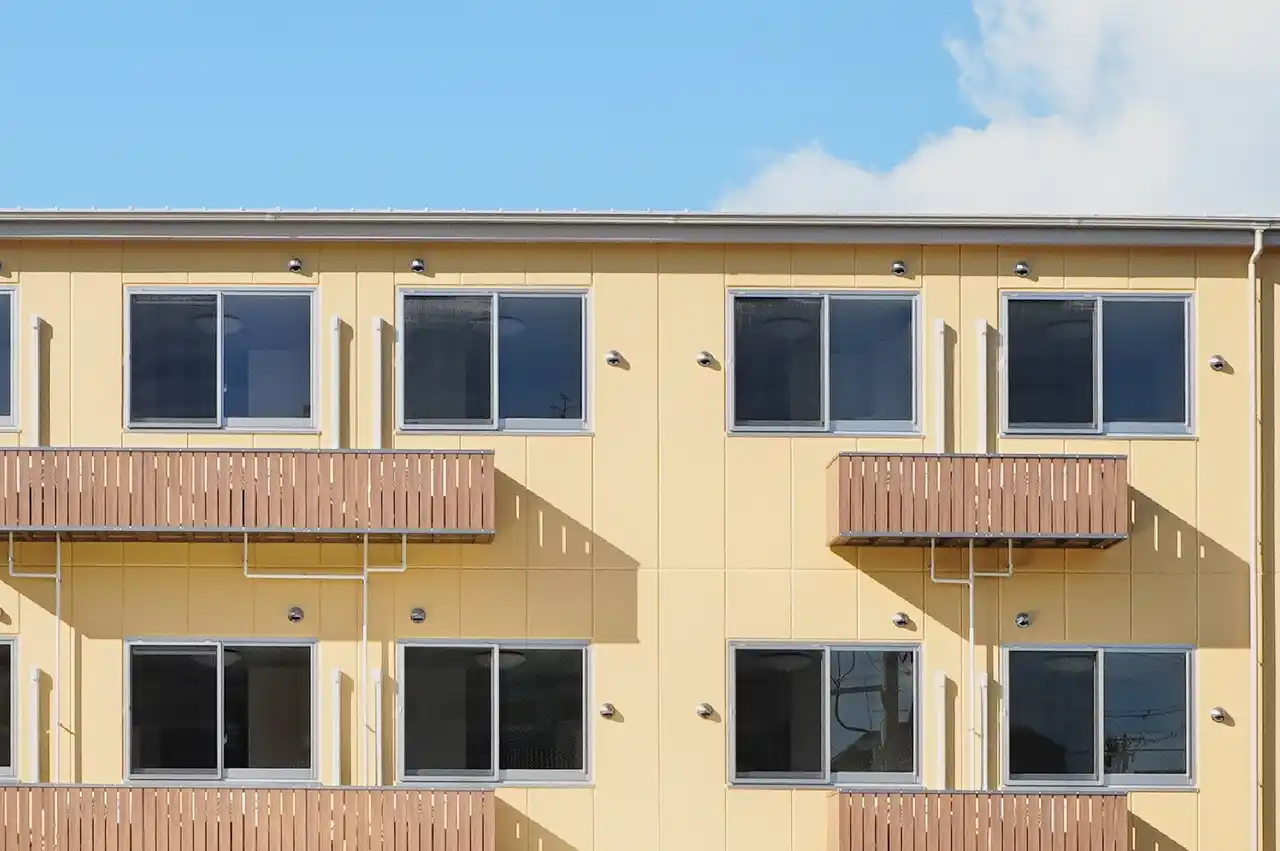 【森田アルミ工業株式会社】 『見せない選択肢』室外機置場「U-bo」を発売