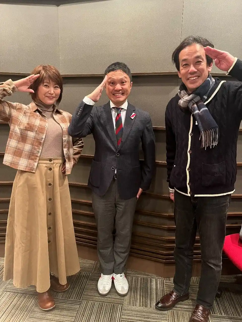 【朝日放送ラジオ株式会社】 箱根駅伝中継を見ると、箱根登山鉄道の車両が映り込むのがアツいんですよ。