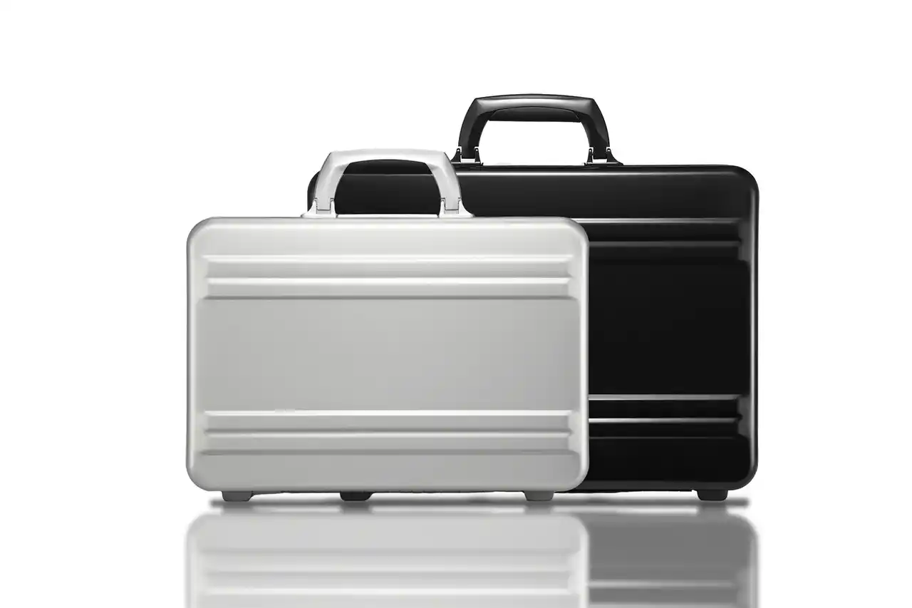 【エース株式会社】 ゼロハリバートンから、オリジンに回帰したアルミアタッシェケース「Slim Aluminum ATT」誕生