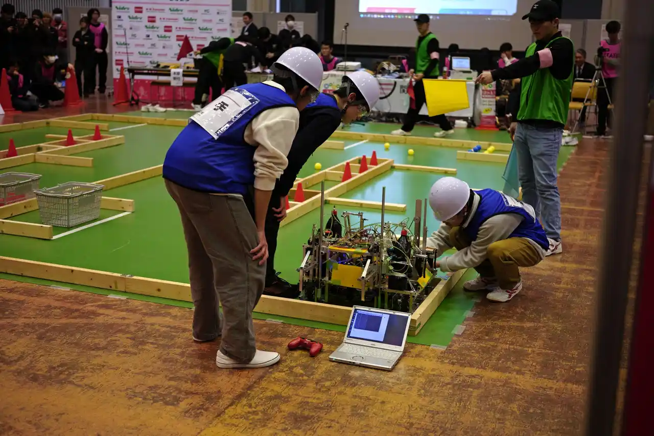 関西・西日本の学生ロボットエンジニアが300人集結！　　　　　　過去最大級、学生主体で運営する「ロボット競技新人戦」を支援