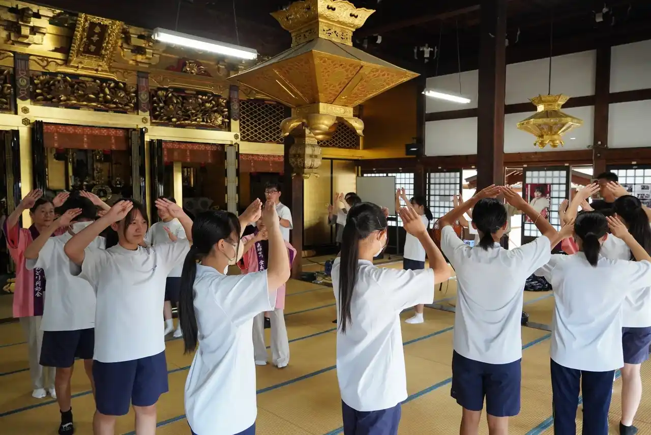 【岐阜県飛騨市】「古川盆踊り」が地元中学生らの協力により復活！9月6日は飛騨の灯り白壁キャンドルナイト～灯りでつなぐひととまち
