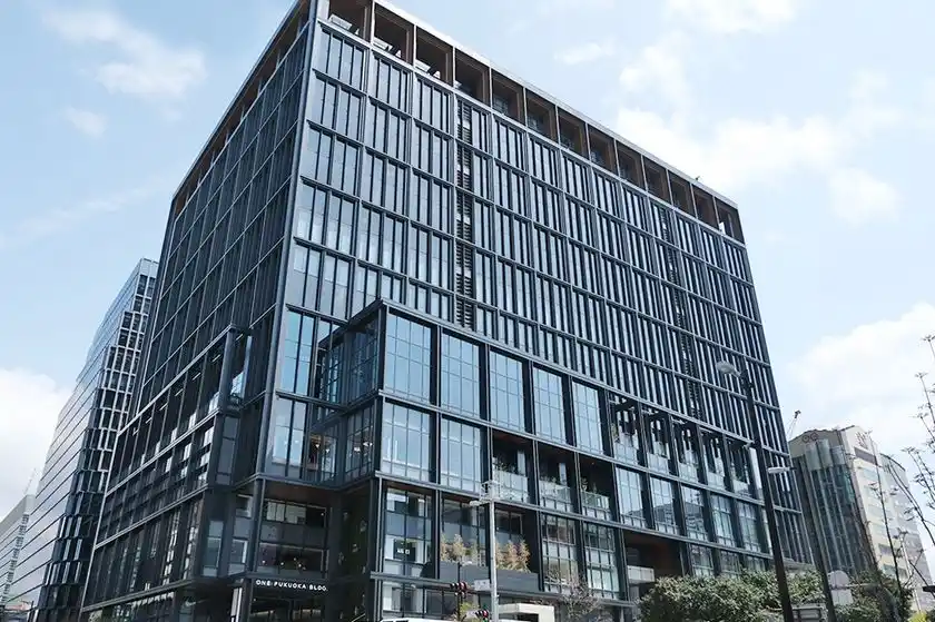 天神駅直結の立地